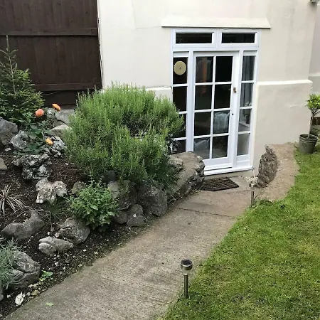 Cosy Garden Flat In Cotham, Near Gloucester Road * بريستول